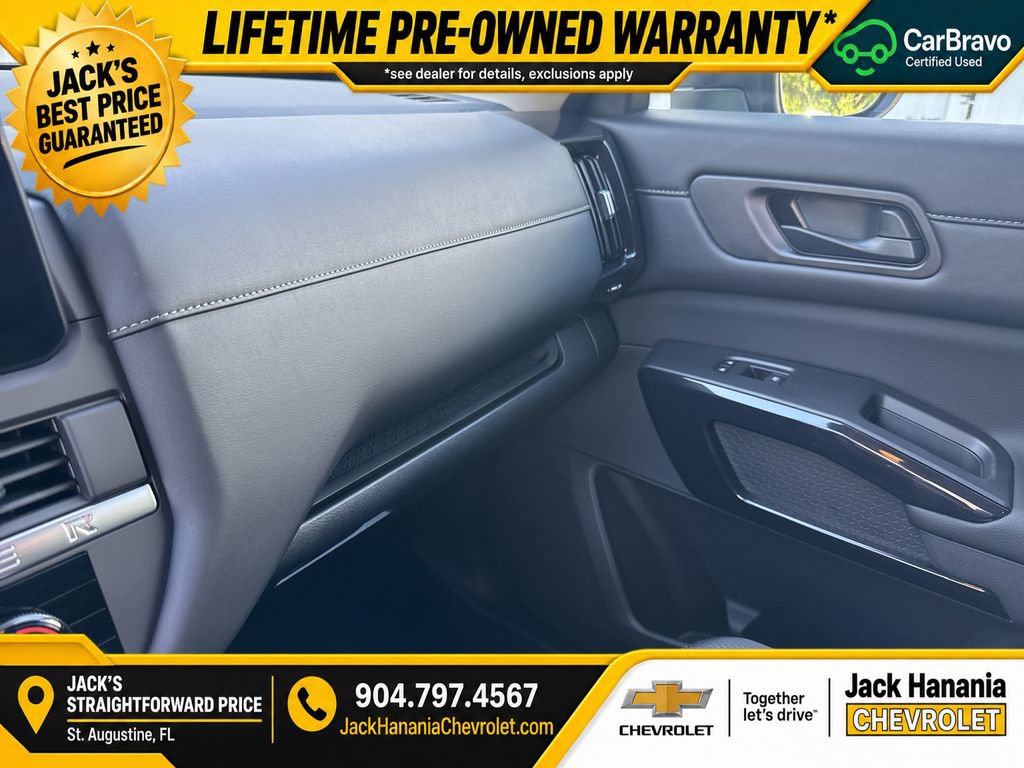 Used 2026 Nissan Pathfinder S FWD image 17