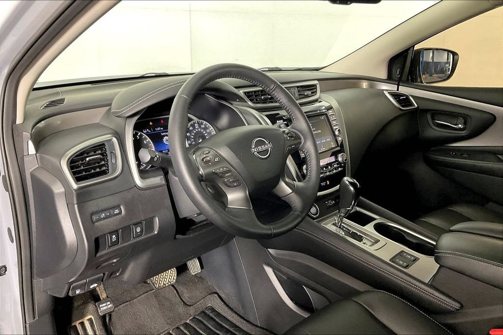 Used 2024 Nissan Murano SV w/ SV Midnight Edition Package FWD image 15