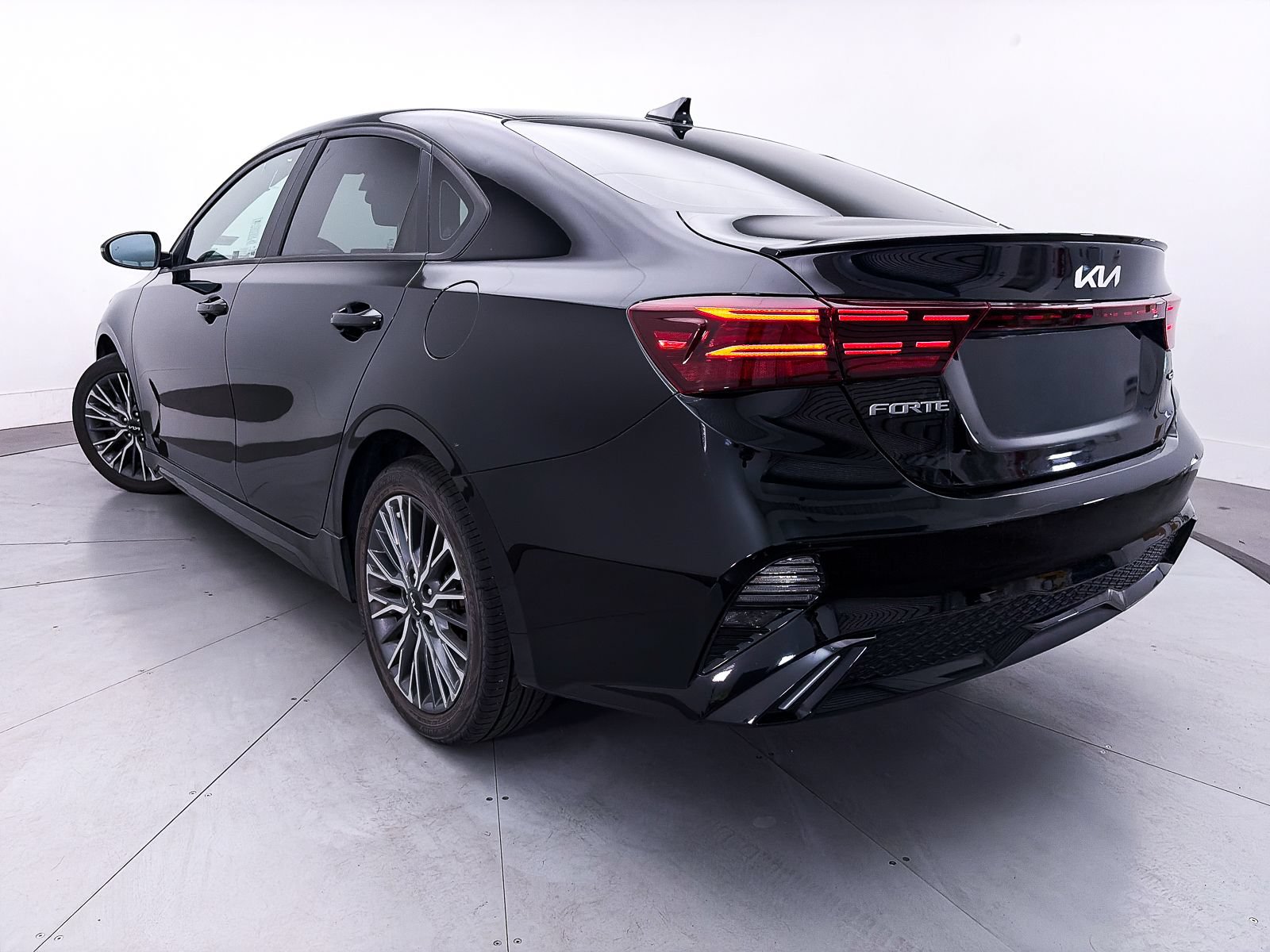 Certified 2024 Kia Forte GT-Line FWD image 2