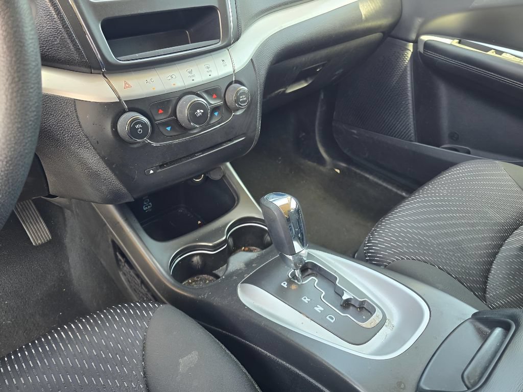 Used 2019 Dodge Journey SE w/ Blacktop Package FWD image 18