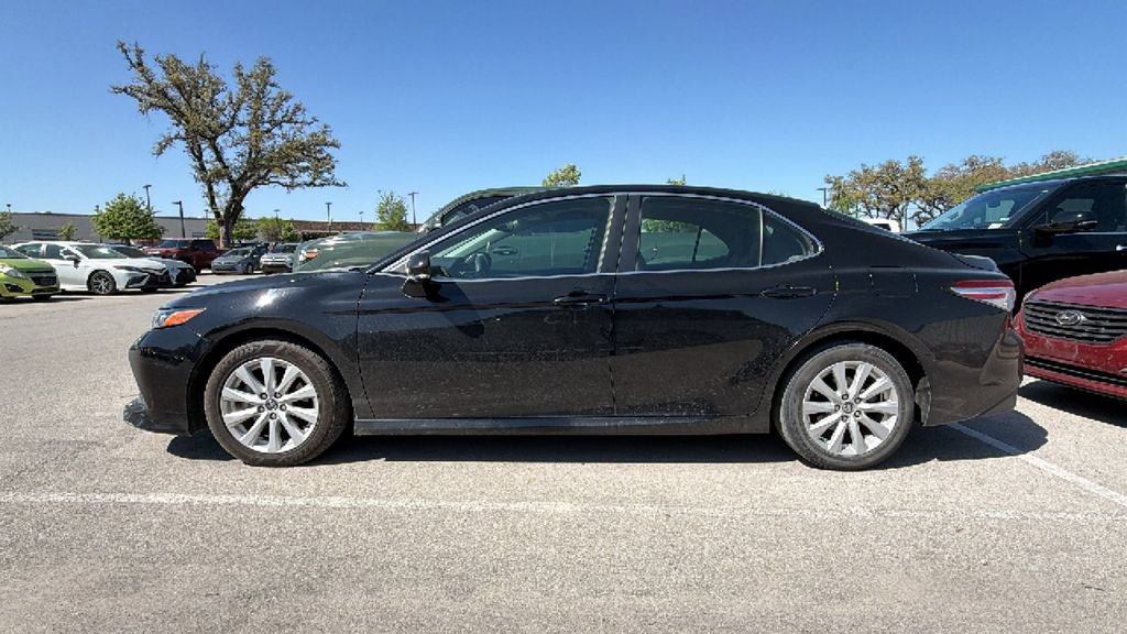 Used 2020 Toyota Camry LE w/ Convenience Package image 7