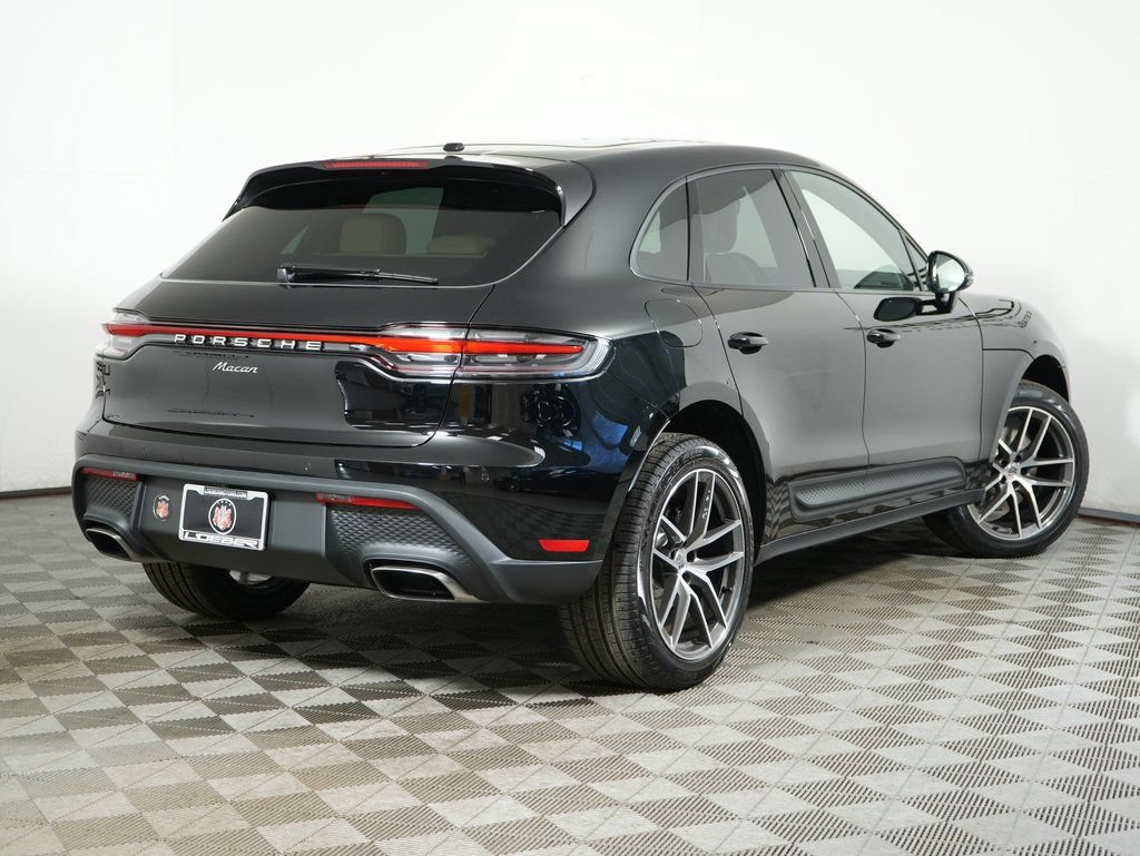 Certified 2026 Porsche Macan AWD/4WD image 7