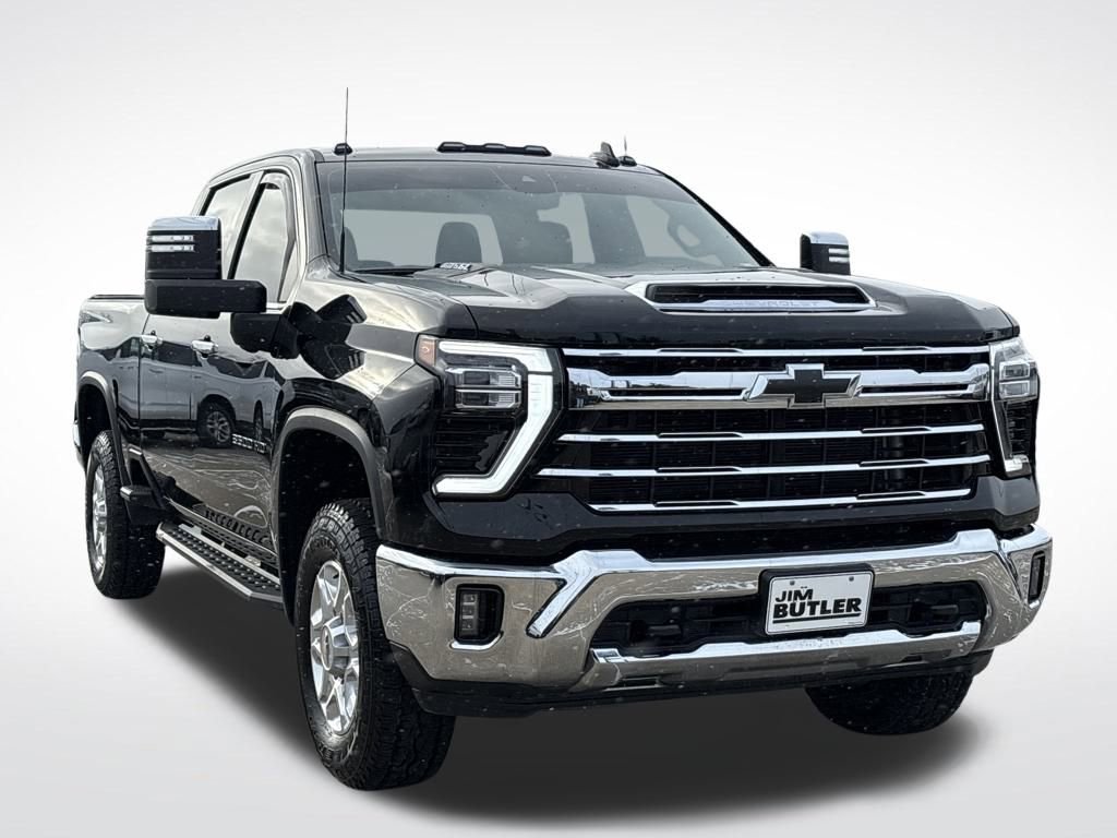 Used 2024 Chevrolet Silverado 3500 LTZ w/ LTZ Convenience Package AWD/4WD image 9