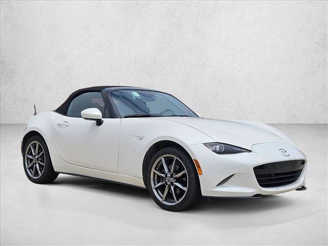 Used 2022 MAZDA MX-5 Miata Grand Touring w/ Weather Package RWD image 3