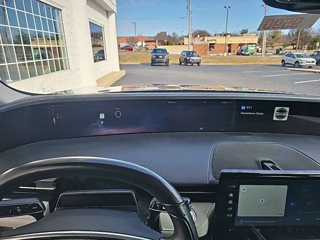 Used 2024 Lincoln Nautilus Reserve image 16