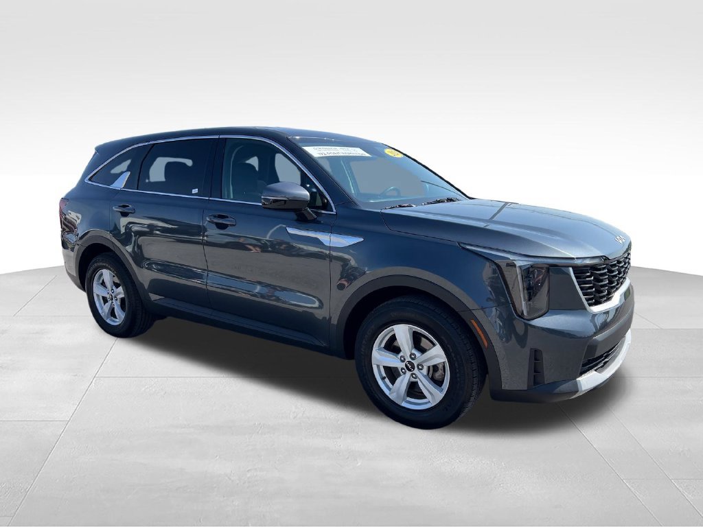 Used 2024 Kia Sorento LX FWD image 7