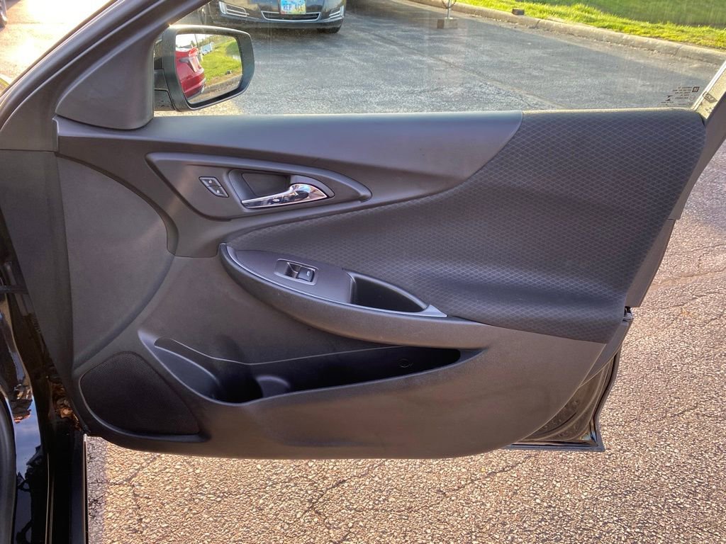 Used 2021 Chevrolet Malibu RS w/ LPO, Floor Liner Package FWD image 19