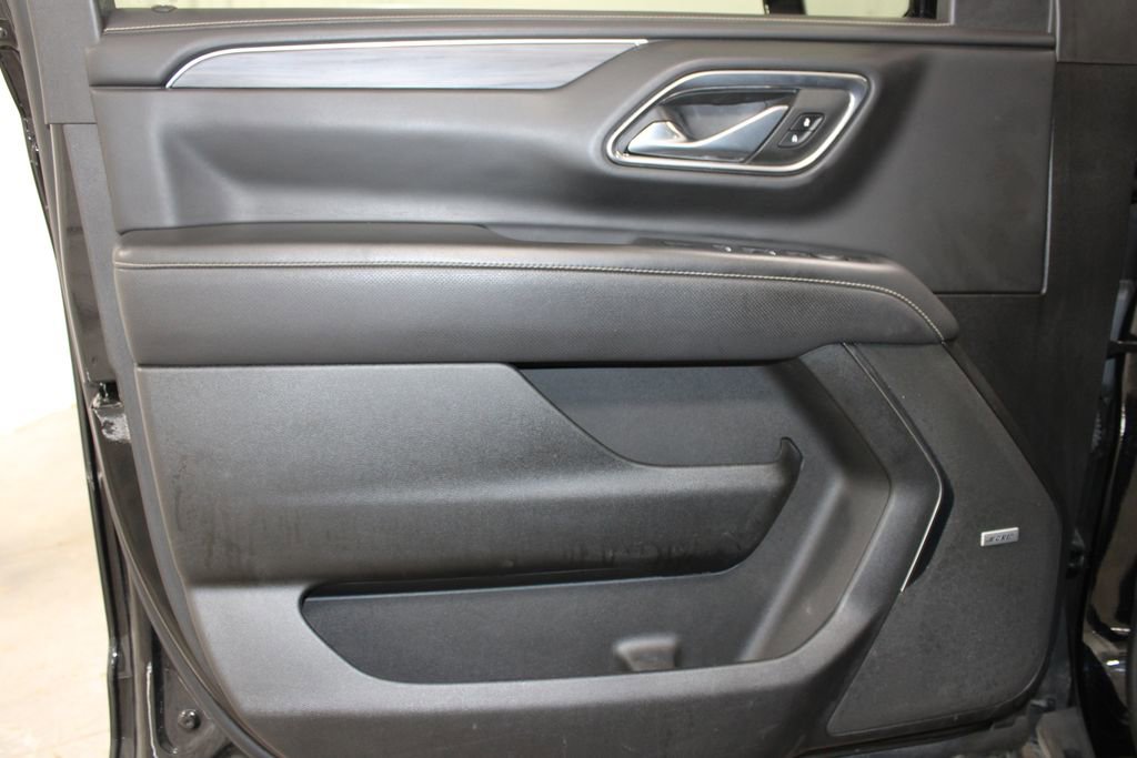 Used 2023 GMC Yukon XL SLT w/ SLT Luxury Package RWD image 22