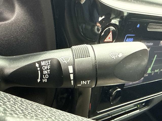 Used 2018 Toyota Corolla LE FWD image 16