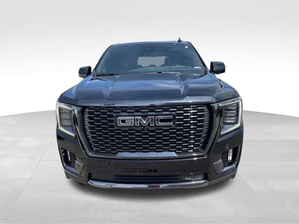 Used 2024 GMC Yukon XL Denali Ultimate AWD/4WD image 4
