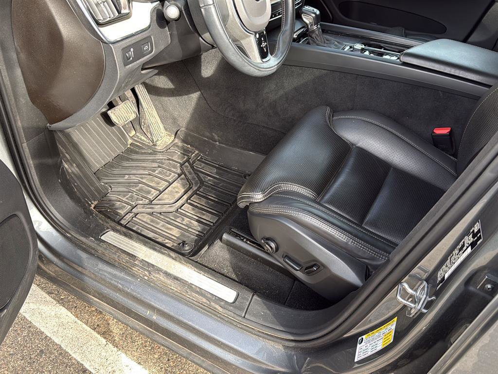 Used 2021 Volvo XC60 T5 Inscription w/ Advanced Package image 8