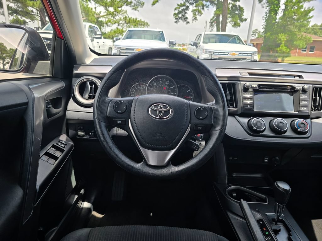 Used 2016 Toyota RAV4 LE FWD image 13