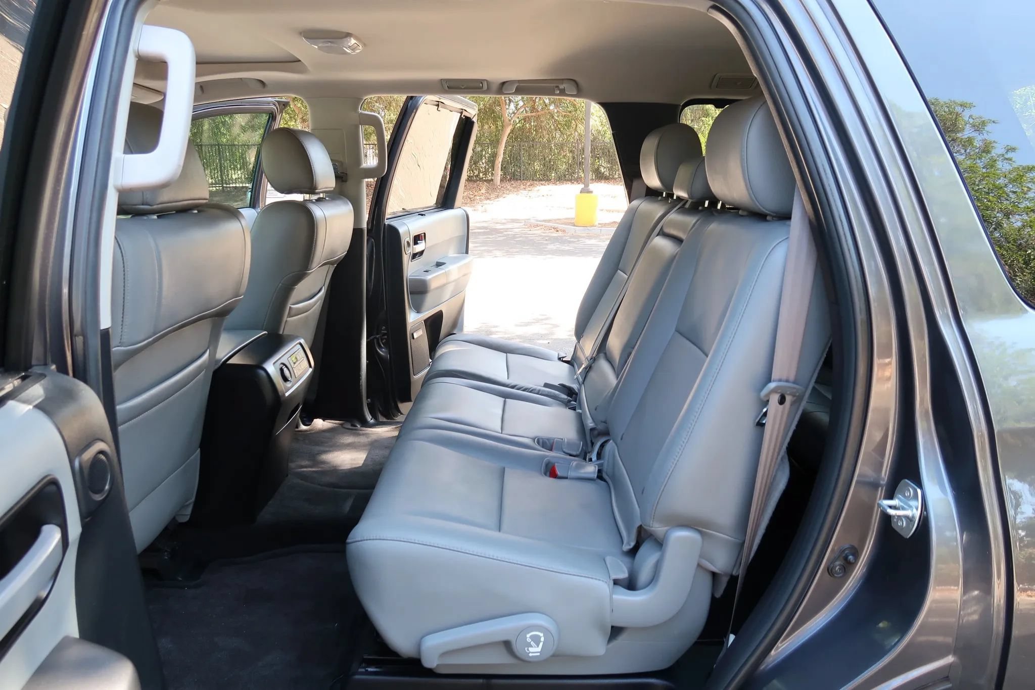 Used 2013 Toyota Sequoia Limited AWD/4WD image 18