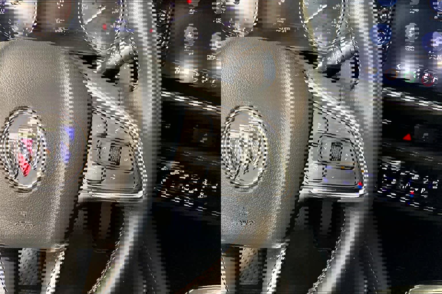 Certified 2021 Buick Envision Essence w/ Sport Touring Package image 24