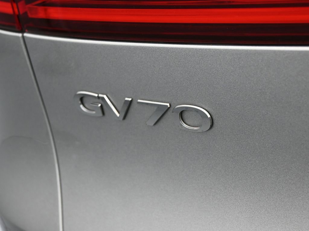 Used 2022 Genesis GV70 2.5T w/ Advanced Package image 42