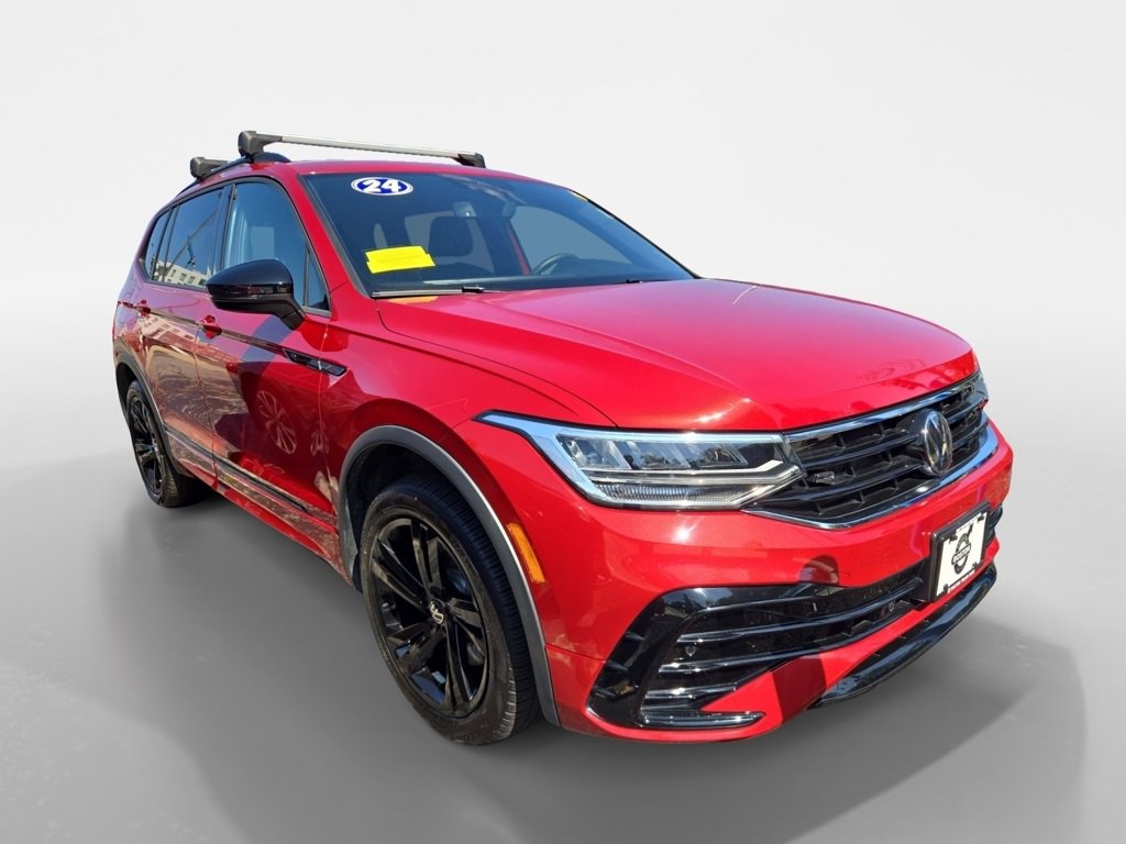 Used 2024 Volkswagen Tiguan SE R-Line image 4