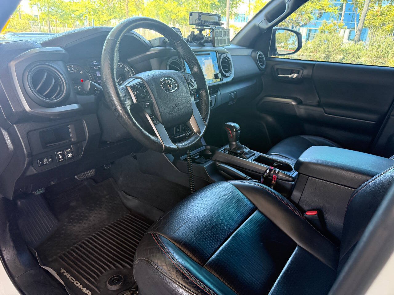 Used 2017 Toyota Tacoma TRD Pro AWD/4WD image 7