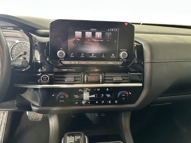 Used 2024 Nissan Pathfinder SV image 21