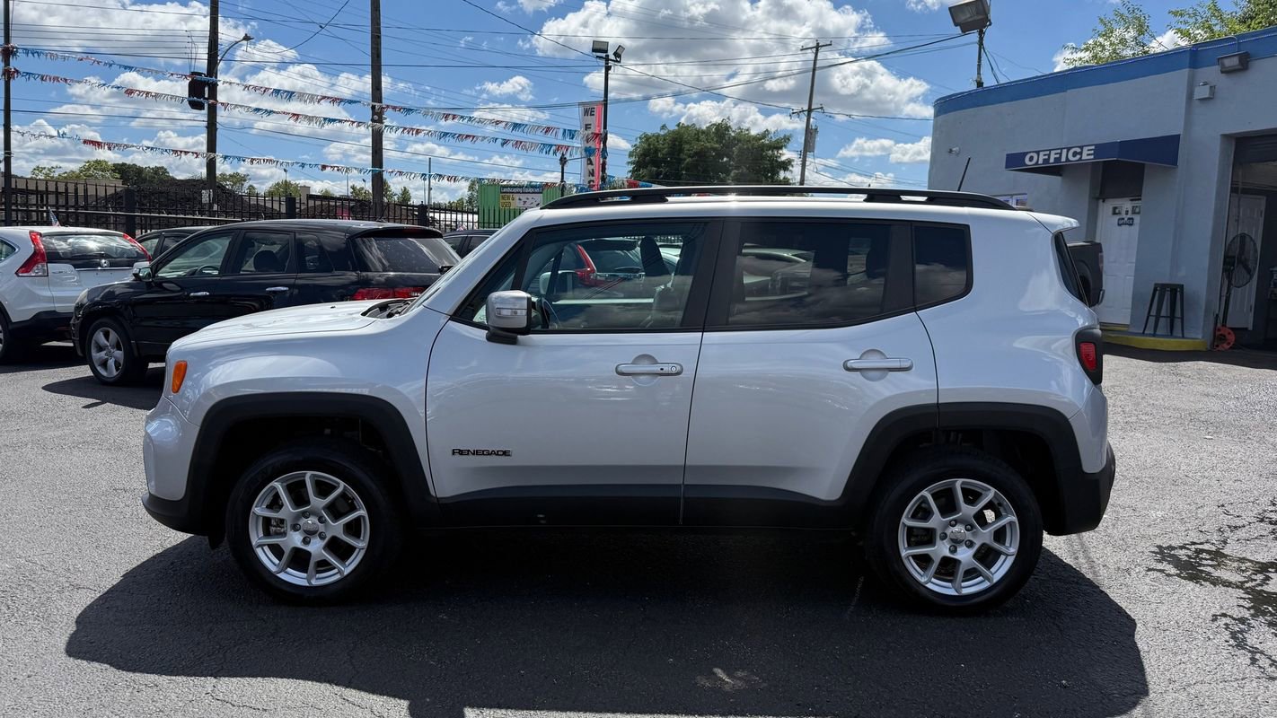 Used 2021 Jeep Renegade Limited image 2