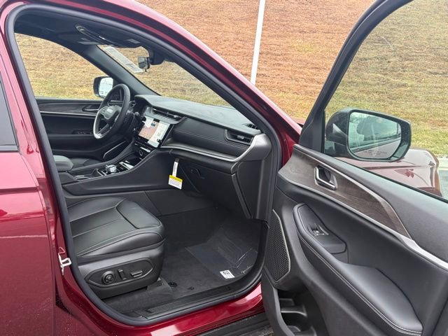 New 2026 Jeep Grand Cherokee Limited w/ Limited Altitude Package image 28