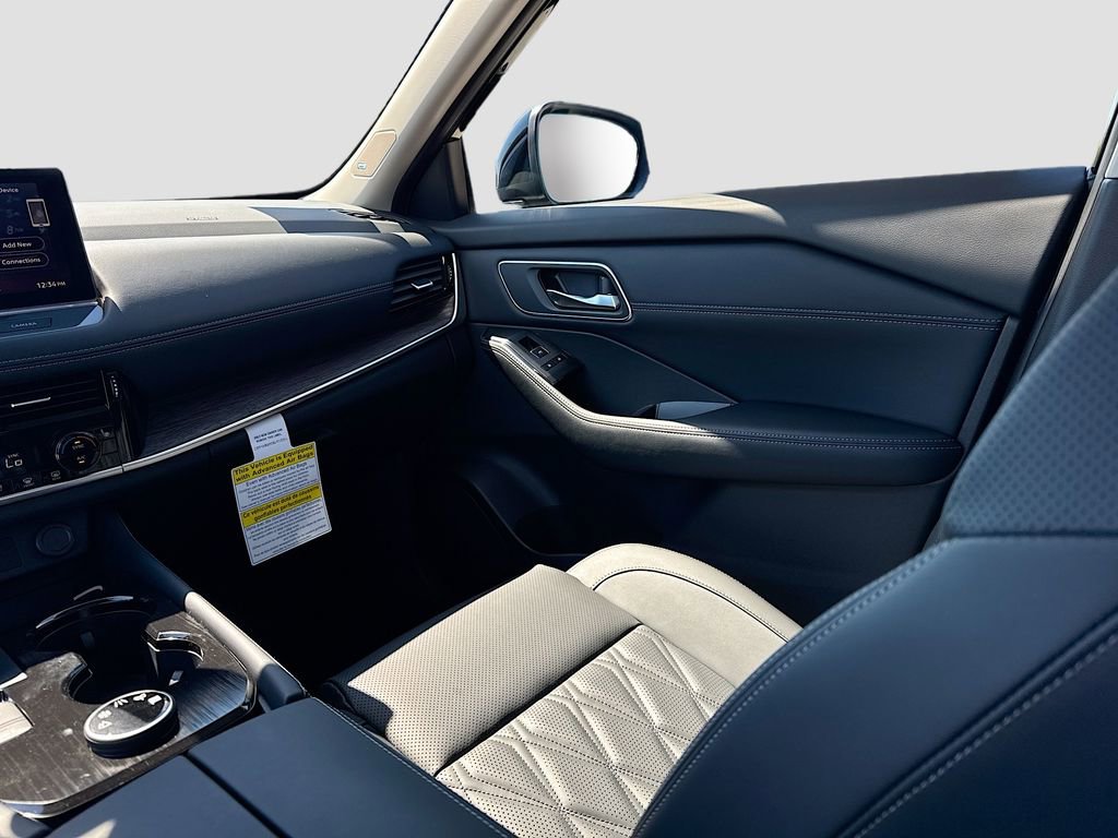 New 2026 Nissan Rogue Platinum image 24