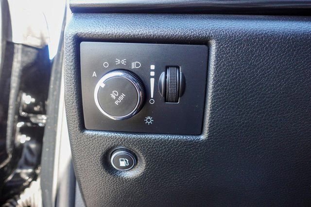 Used 2022 Jeep Grand Cherokee Laredo X image 16