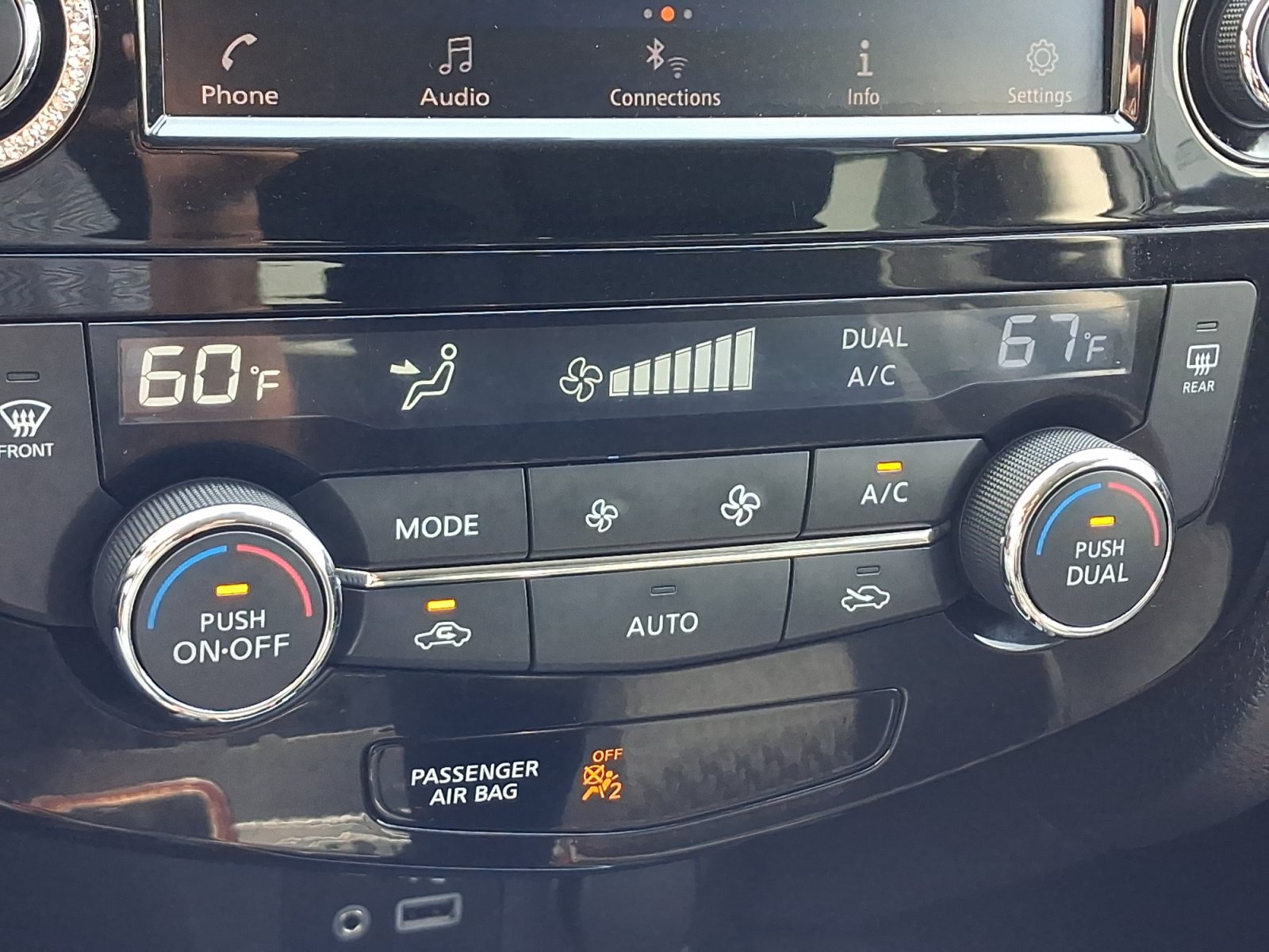 Used 2019 Nissan Rogue SV AWD/4WD image 17