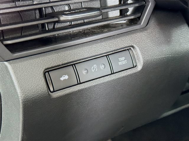 Used 2023 Nissan Altima 2.5 SR FWD image 15