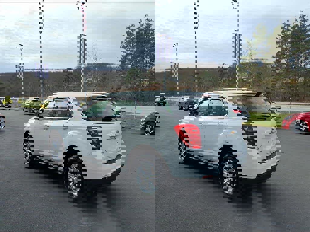 Used 2016 Chevrolet Equinox LS image 4