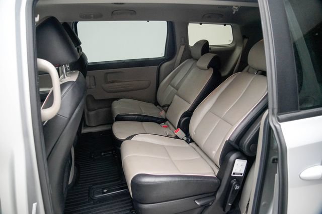 Used 2020 Kia Sedona EX FWD image 24