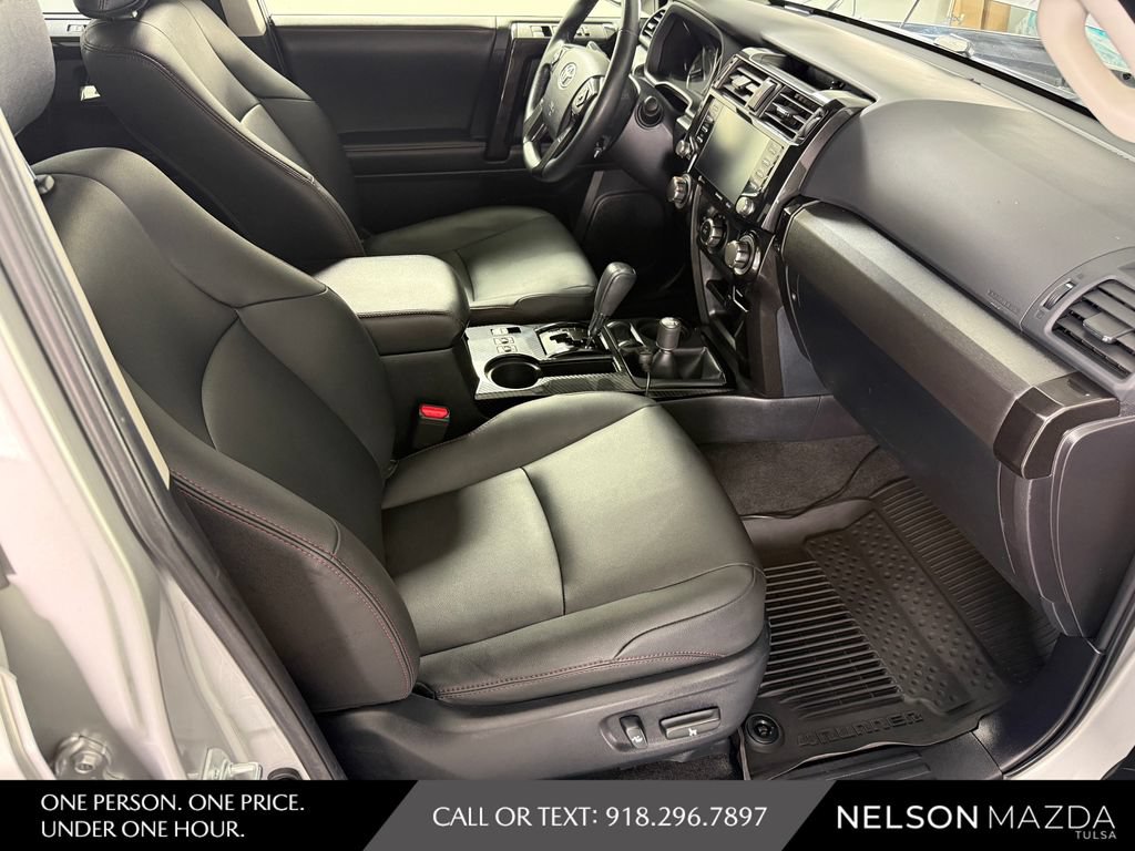 Used 2021 Toyota 4Runner Venture w/ Moonroof Package AWD/4WD image 43
