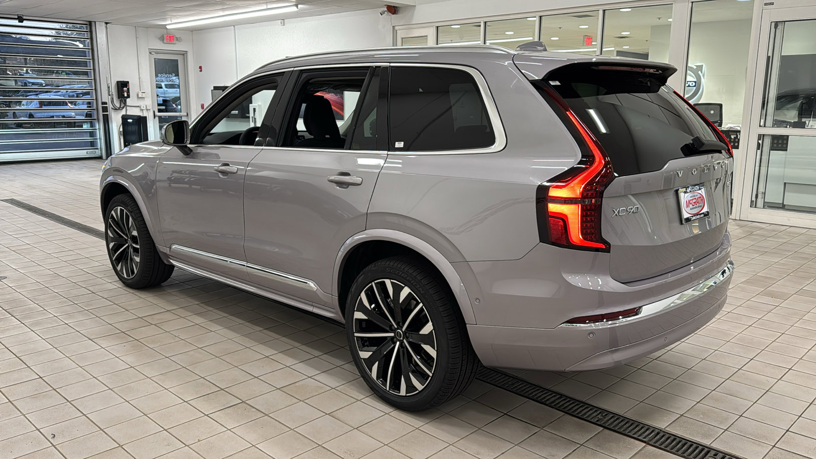 New 2026 Volvo XC90 B5 Plus w/ Protection Package AWD/4WD image 7