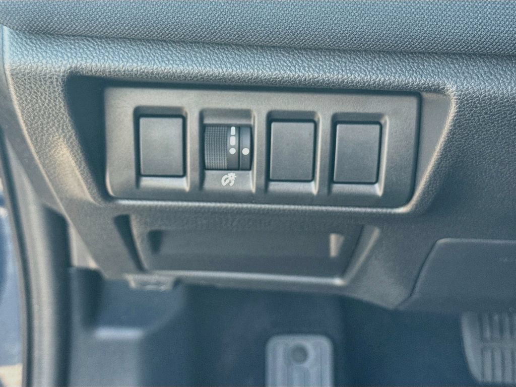 Certified 2025 Subaru Outback Premium AWD/4WD image 6