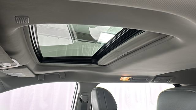 Used 2024 Toyota Sienna XLE image 37