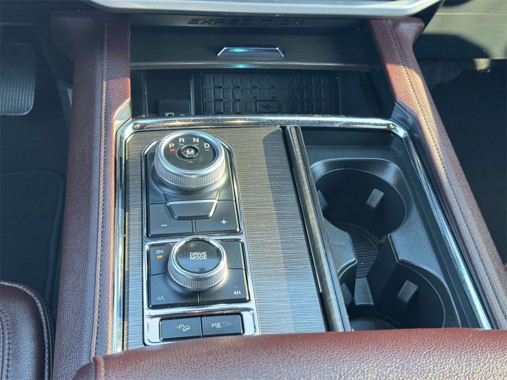 Used 2024 Ford Expedition Max Limited image 6