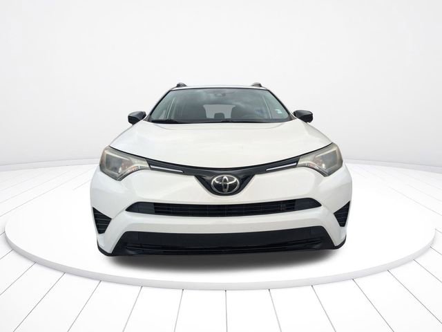 Used 2018 Toyota RAV4 LE image 8
