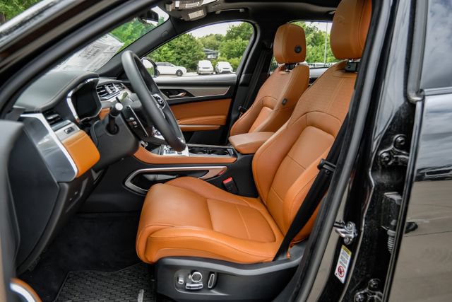 Used 2026 Jaguar F-PACE R-Dynamic S AWD/4WD image 40