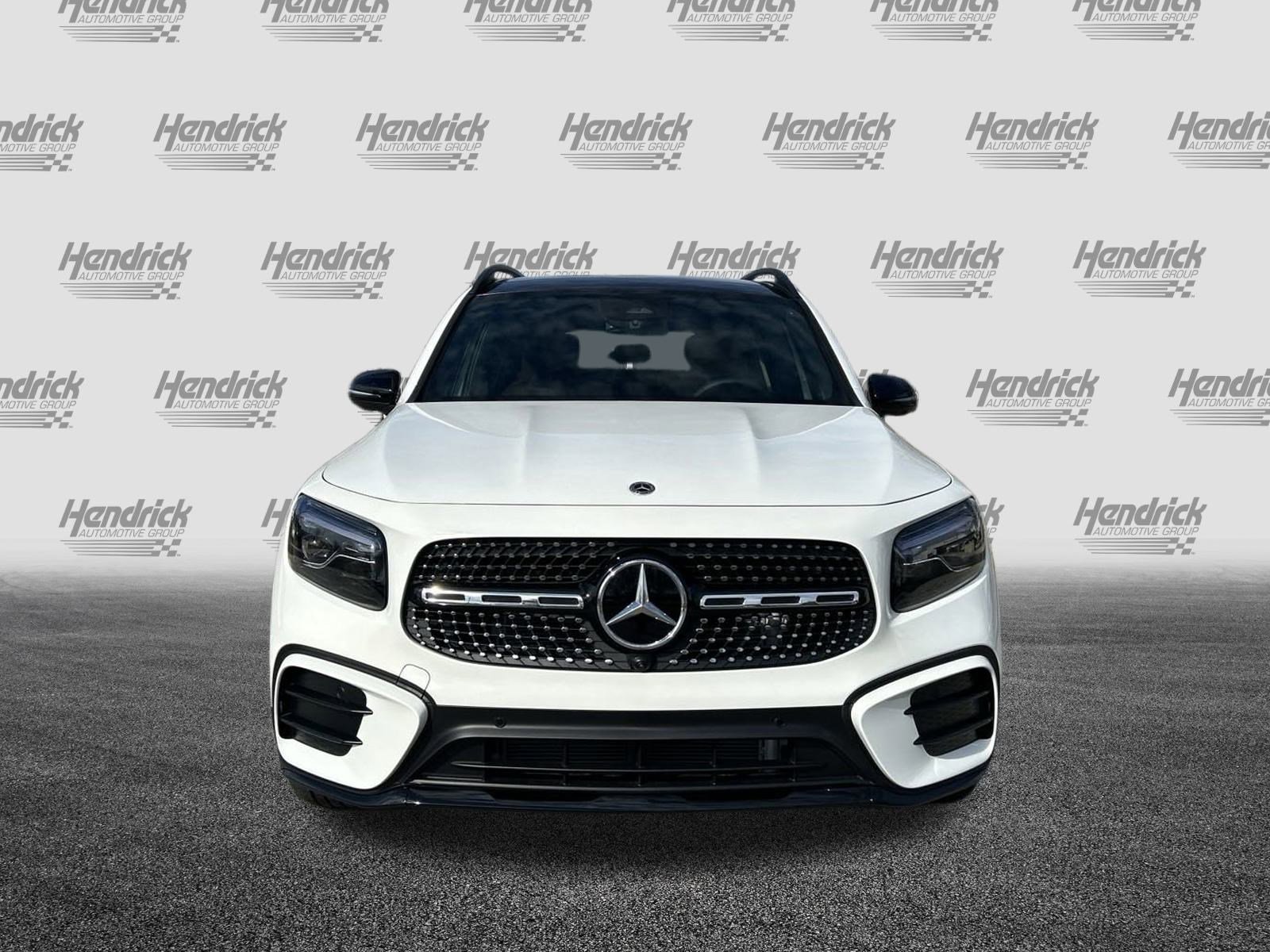 New 2025 Mercedes-Benz GLB 250 4MATIC image 3