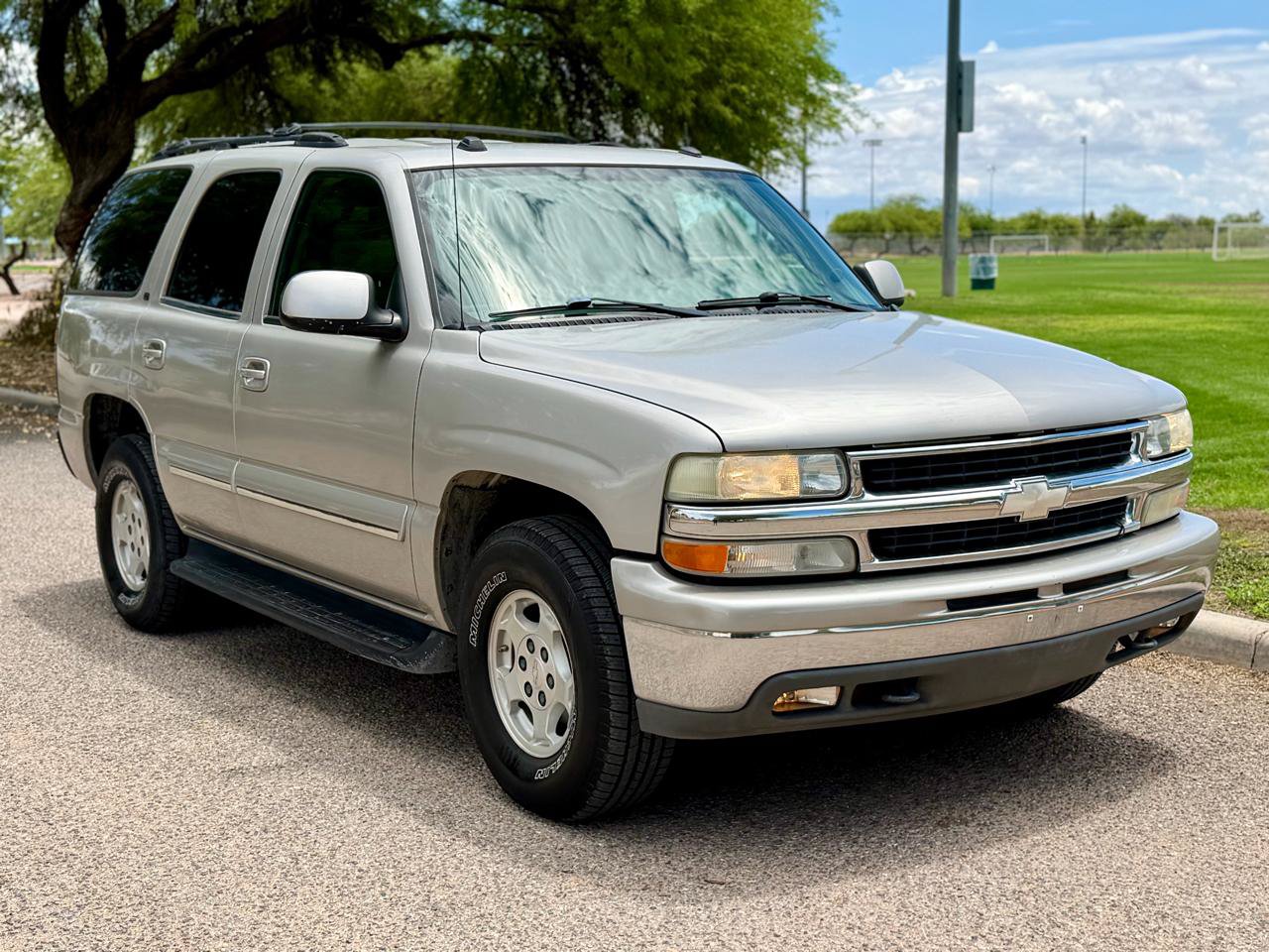 Used 2004 Chevrolet Tahoe LT w/ LT Preferred Equipment Group AWD/4WD image 7