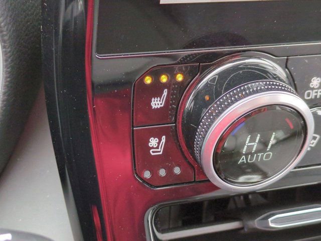 Used 2025 Toyota Highlander Platinum image 14