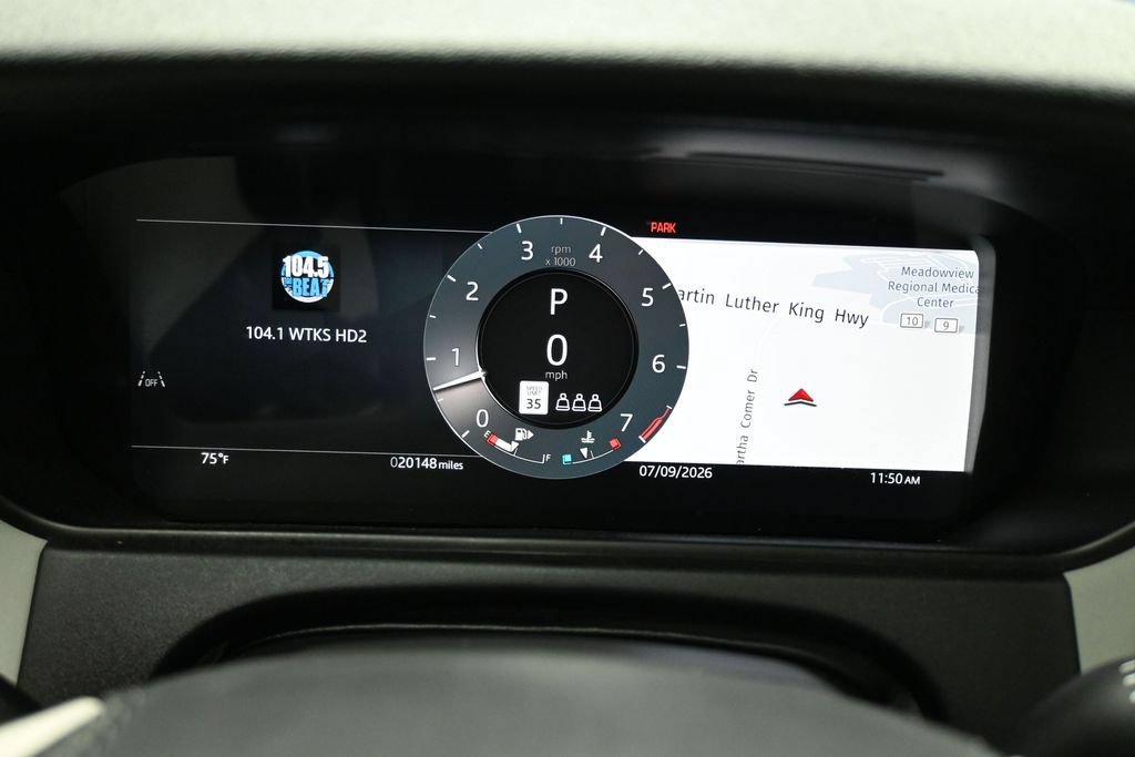Used 2025 Land Rover Range Rover Velar Dynamic SE AWD/4WD image 16