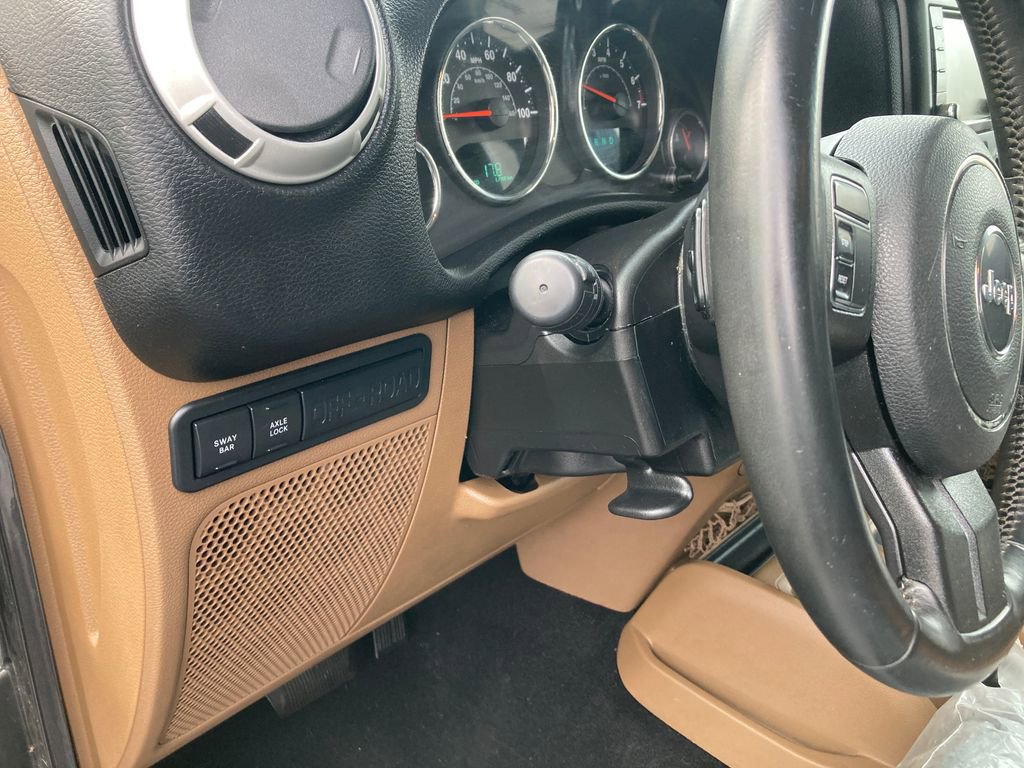 Used 2018 Jeep Wrangler Unlimited Rubicon image 17