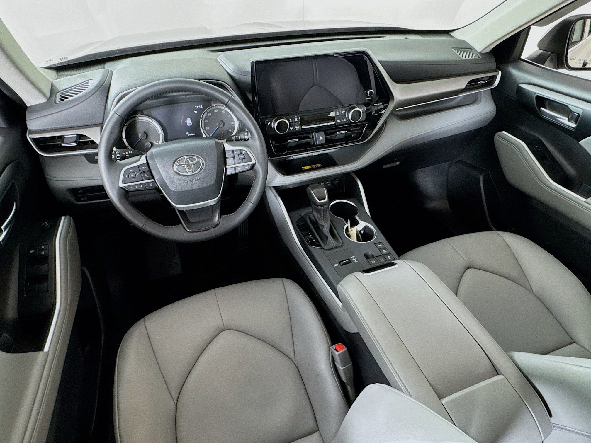 Certified 2025 Toyota Highlander XLE image 20