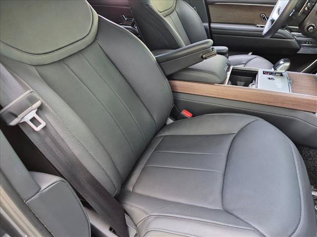 Used 2025 Land Rover Range Rover SE AWD/4WD image 21