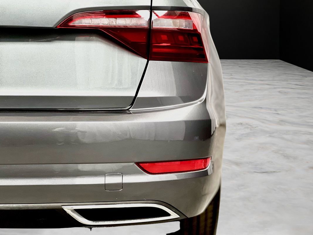 Used 2020 Volkswagen Jetta R-Line FWD image 14