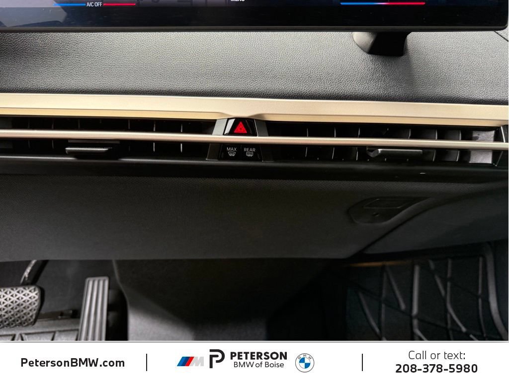 Used 2023 BMW iX xDrive50 w/ Sport Package AWD/4WD image 25