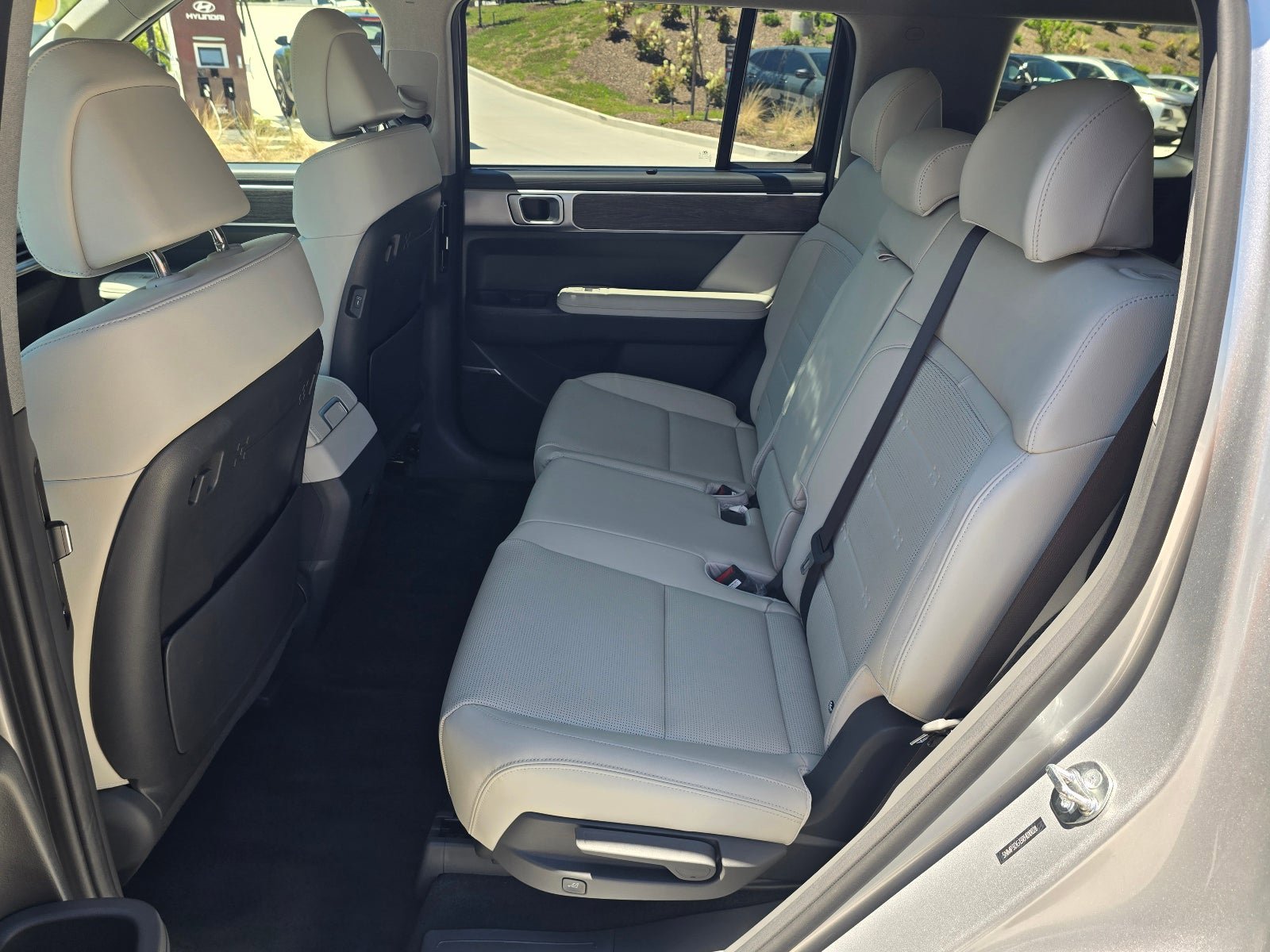 Certified 2024 Hyundai Santa Fe Limited AWD/4WD image 11