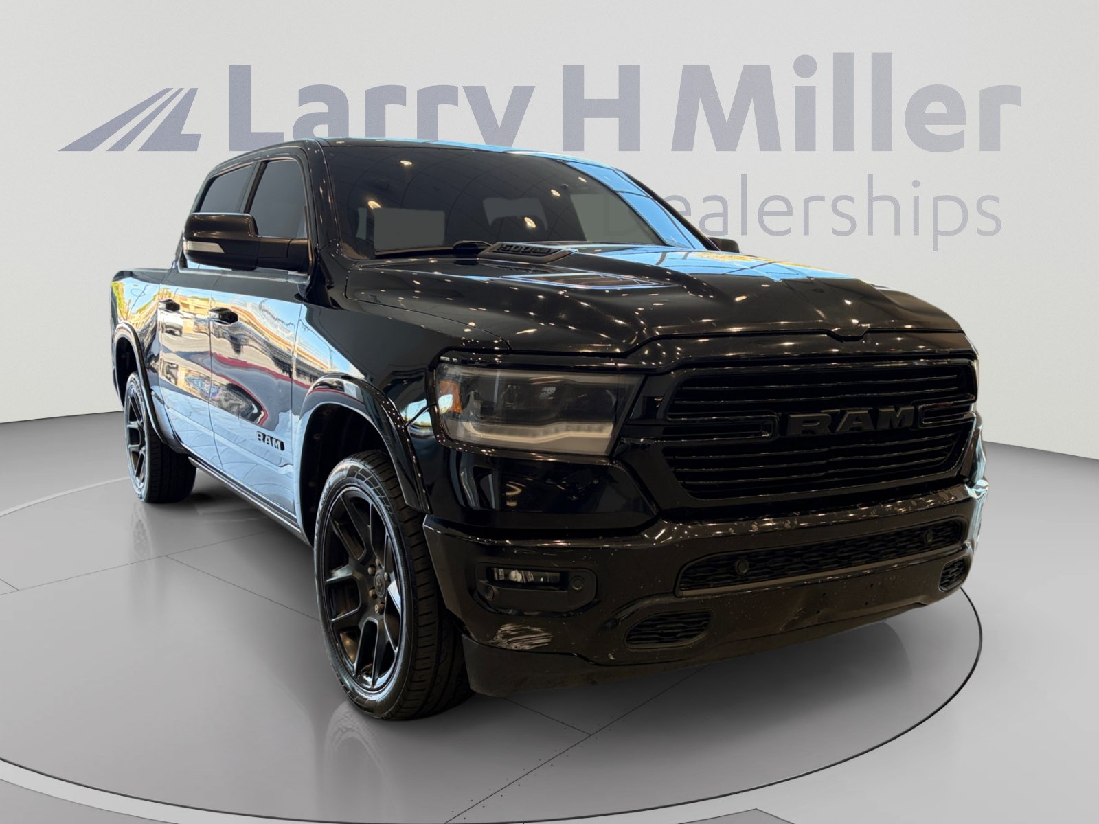 Used 2020 RAM 1500 Laramie AWD/4WD image 7