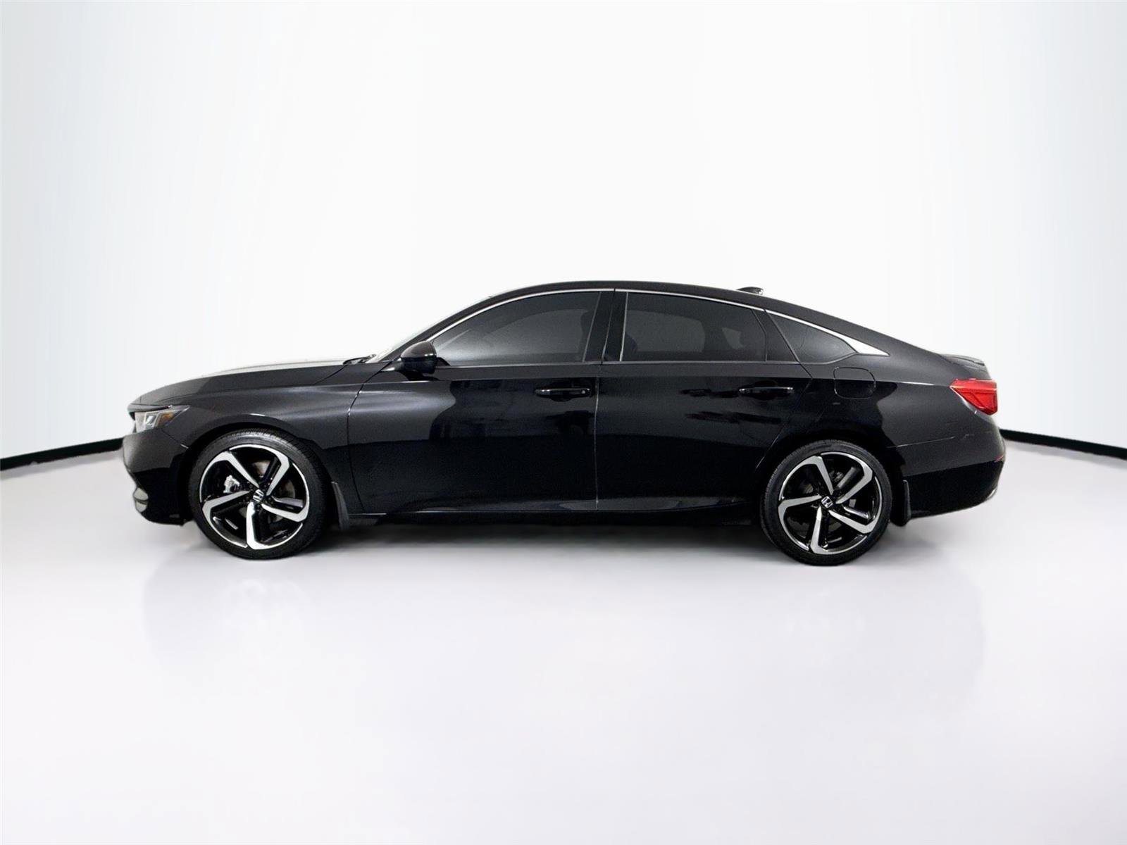 Used 2018 Honda Accord Sport image 12