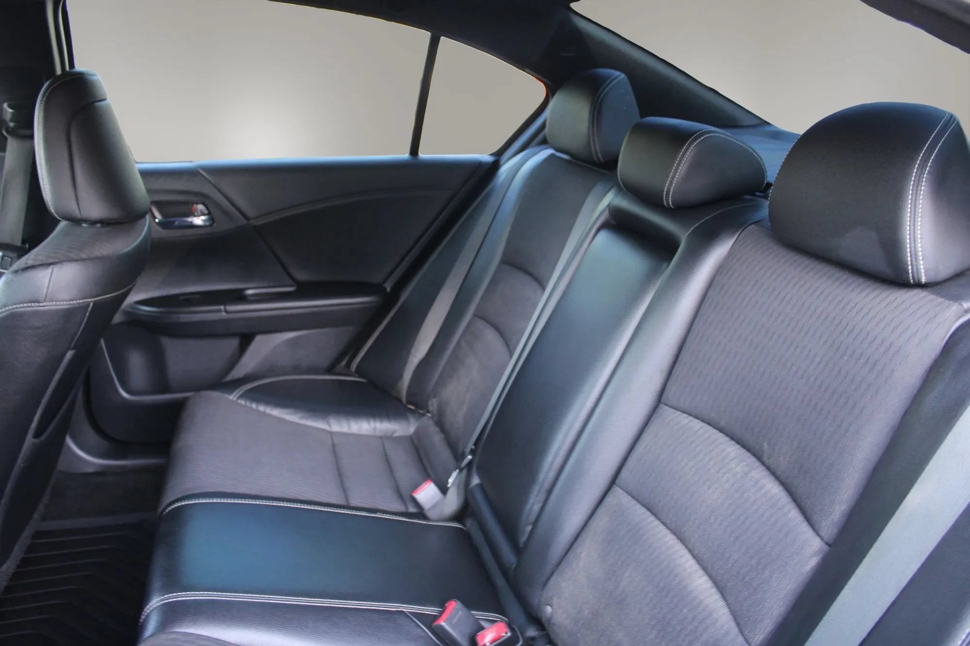Used 2016 Honda Accord Sport image 18
